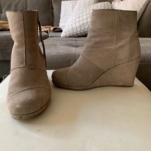 Toms Wedge Booty 5.5